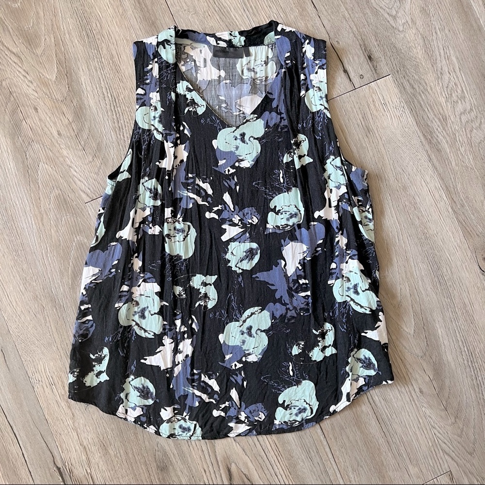 🔥SALE - Any 4 for $20.  Minimum Sleeveless Top